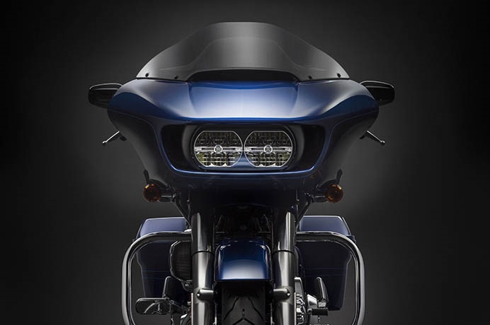 Новый мотоцикл Harley-Davidson Road Glide 2015