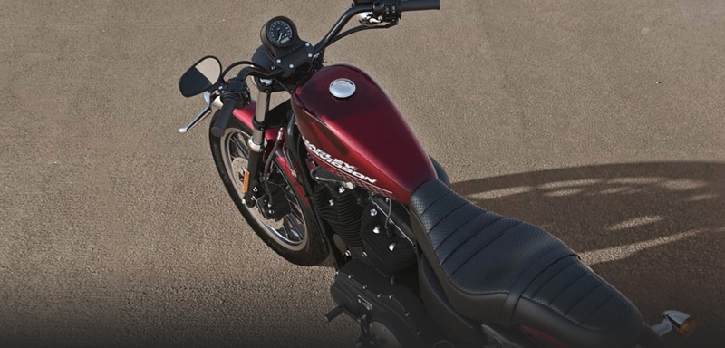 Мотоцикл Harley-Davidson 883 Sportster Roadster 2015