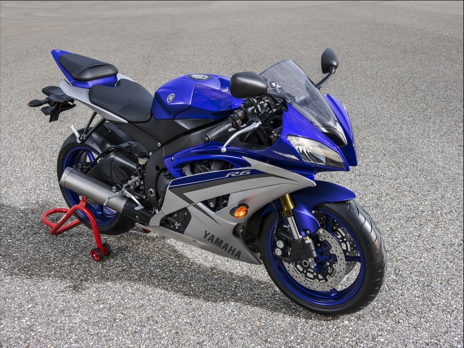 Мотоциклы Yamaha YZF-R6 и YZF-R125 ABS Race Blu 2015
