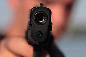 В Пинске парень стрелял из пневматического пистолета по школьникам
