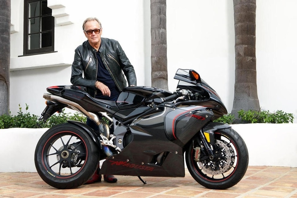 Питер Фонда решил продать свой мотоцикл MV Agusta F4CC