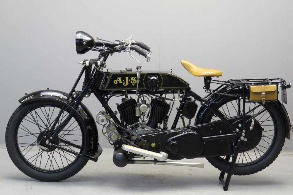 Винтажный мотоцикл AJS Model D 1921