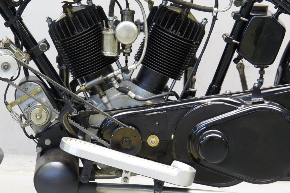 Винтажный мотоцикл AJS Model D 1921