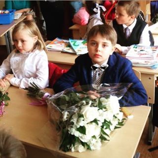 Полина Гагарина поблагодарила Тимура Родригеса за школьную форму для сына (фото)