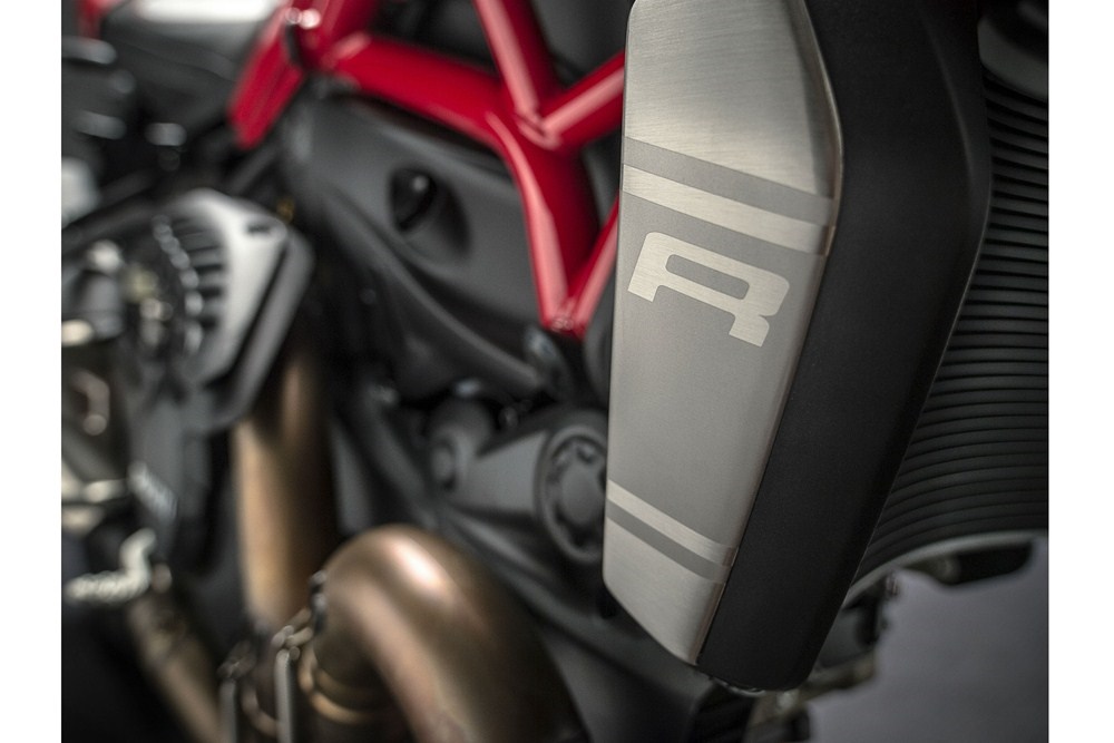 Новый мотоцикл Ducati Monster 1200R 2016