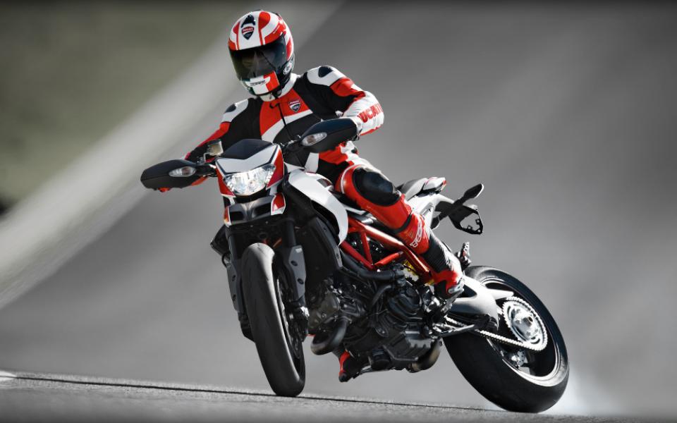 CARB: новый модельный ряд Ducati Hypermotard 939 2016