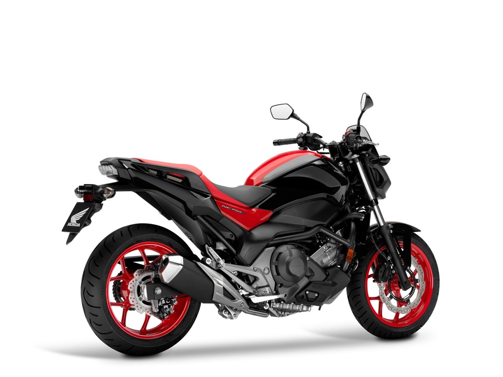 Обновленный мотоцикл Honda NC750S 2016