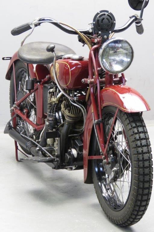 Старинный мотоцикл Indian Junior Scout 1938