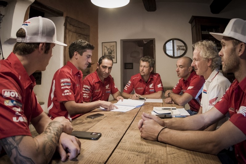 Команда HRC Dakar Rally 2016