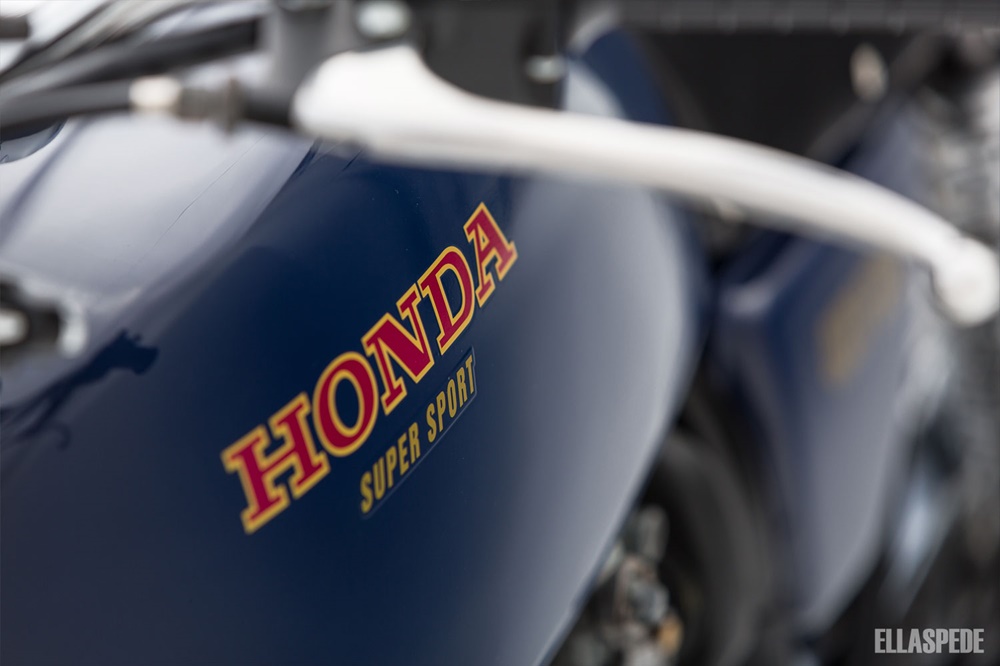 Ellaspede: отреставрированный мотоцикл Honda CB400 Four 1977